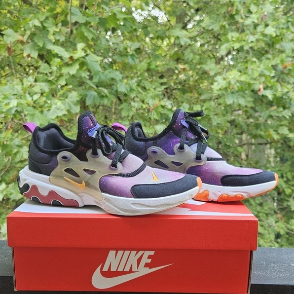 Nike  Sneakers with Purple and Black Soles - Picture 2 of 9